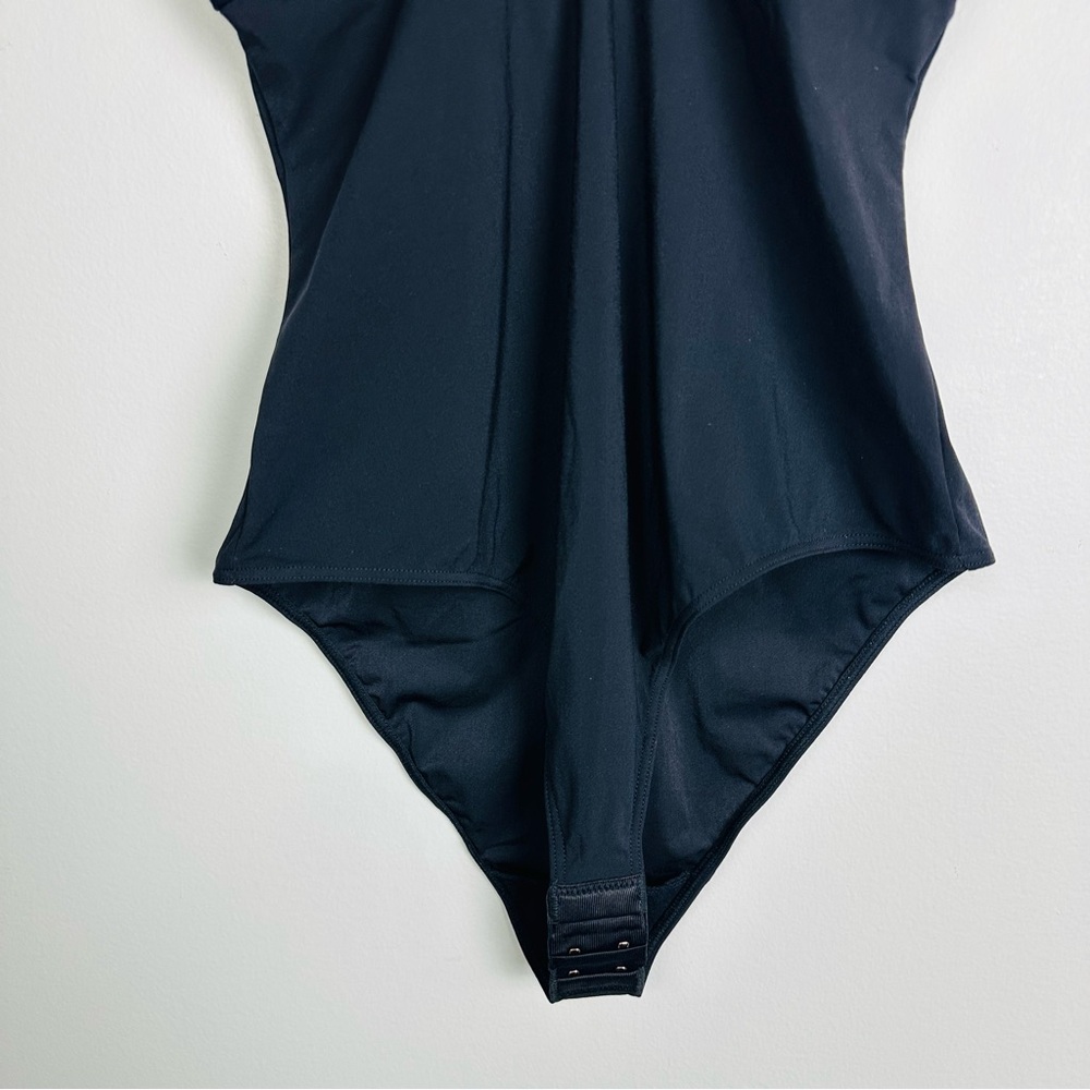 Elle Macpherson Body NWT The body bodysuit Sleek Black Shapewear Size Medium - Picture 3 of 9